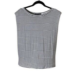 SUPPLY & DEMAND Size Medium Sleeveless Top with Shoulder Pads Stripes